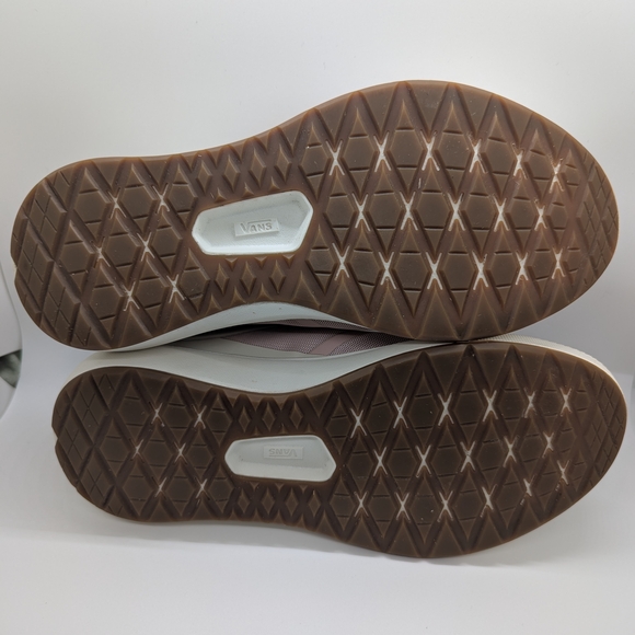 Vans Women's Ultrarange Pink Sneakers - Picture 4 of 10